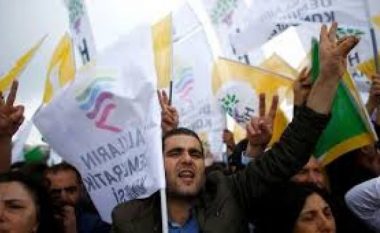 57 të arrestuar në operacionin kundër bursës së Stambollit