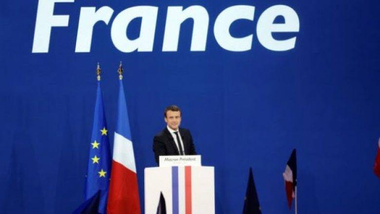 Franca bëhet me qeveri të re