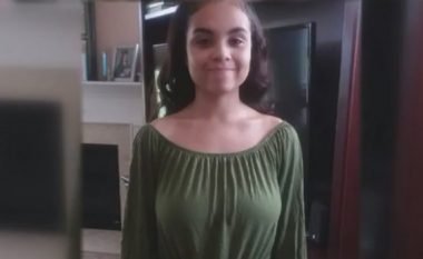 Adoleshentja përjashtohet nga shkolla për shkak të një bluze, arsyeja është thjesht bizare (Foto/Video)