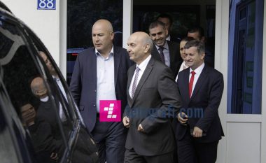 Pas mbledhjes urgjente, Mustafa e Beqiri në disponim! (Foto)