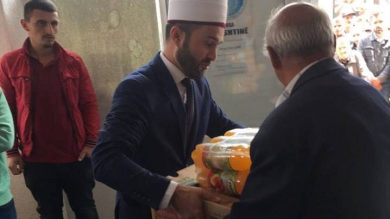 Dhurohen 500 pako ndihma në xhaminë “Pavarësia” në Prishtinë