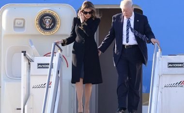 Momenti kur Melania sërish refuzon t’i jep dorën Trumpit gjatë vizitës në Itali (Foto/Video)