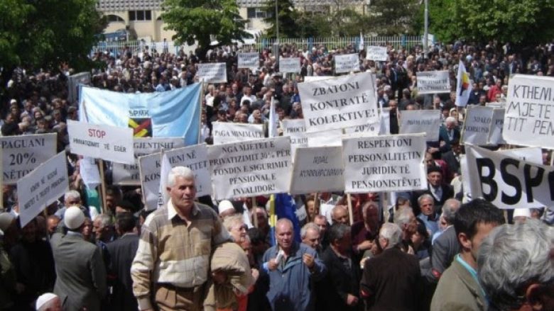 Në Kosovë protestohet për 1 maj