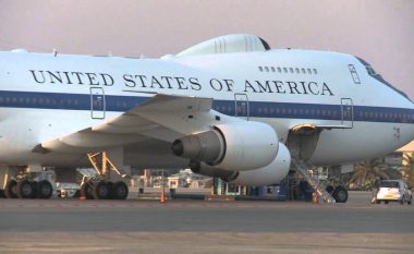 Pentagoni në ajër: Brenda aeroplanit të Trumpit, për “Ditën e Kiametit”! (Foto/Video)