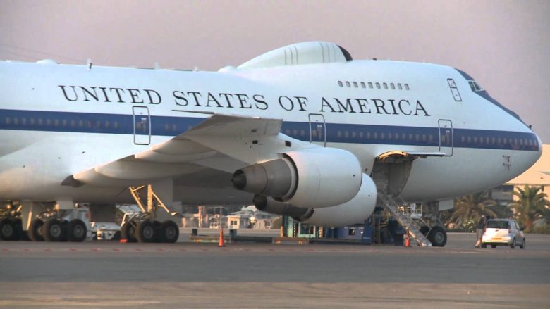 Pentagoni në ajër: Brenda aeroplanit të Trumpit, për “Ditën e Kiametit”! (Foto/Video)