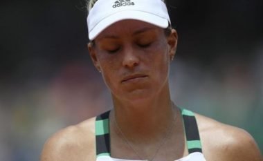 French Open 2017: Angelique Kerber humbet nga Makarova në rundin e parë