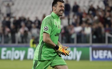 Buffon u tregua i madh – U largua i fundit nga stadiumi pasi përshëndeti të gjithë tifozët (Video)