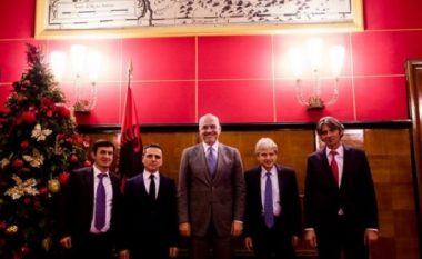 Këto zyrtarë përfaqësojnë partitë shqiptare në takimin e thirrur nga Ali Ahmeti