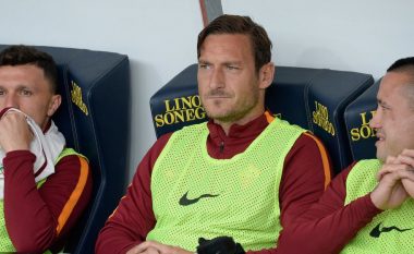 Roma-Genoa: Formacionet zyrtare, Totti rezervë