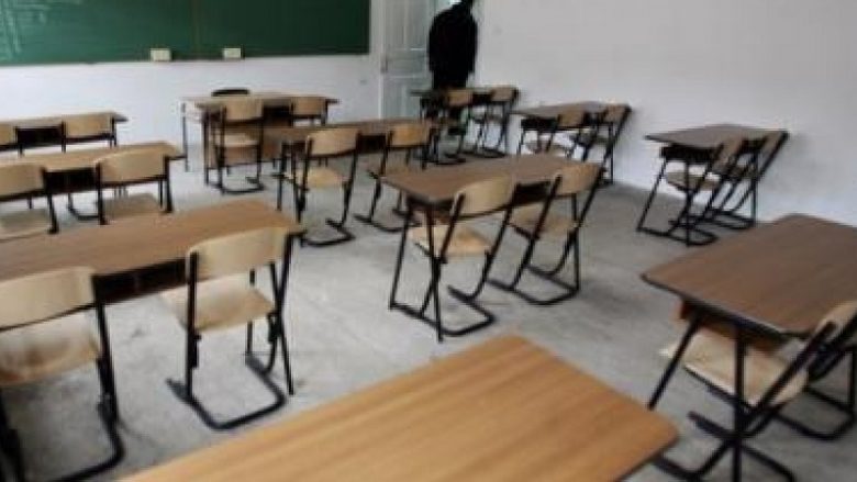 Boshatisen shkollat e mesme në Maqedoni, numri i nxënësve ka rënë për 15 mijë