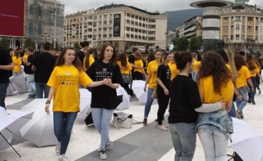 Maturantët dhanë betimin kundër dhunës në sheshin “Maqedonia”