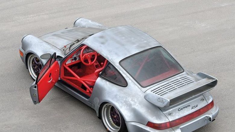 Porsche Carrera e vozitur vetëm dhjetë kilometra është shitur për dy milionë euro (Foto)