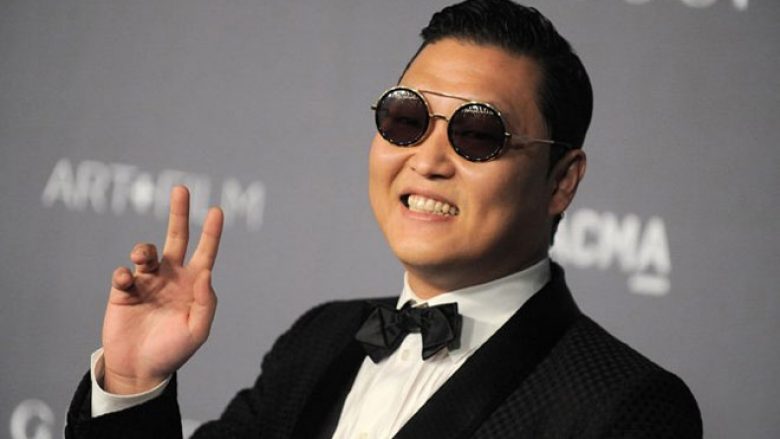 Krijuesi i hitit “Gangnam Style” i kthehet stilit të dikurshëm (Video)