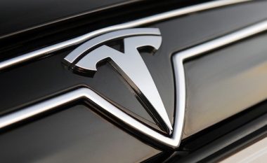 Tesla lanson makinën për transport të mallrave, që është komplet elektrike (Foto)