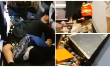 Panik në fluturimin Moskë-Bangkok, 20 të lënduar nga turbulenca (Video)