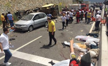 Në aksident trafiku në Turqi humbin jetën 20 persona