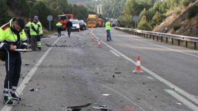 Aksident në Milot, katër persona në gjendje të rëndë (Video)