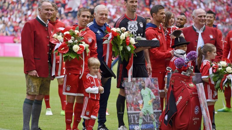 Lamtumira e një legjende, Lahm luan ndeshjen e fundit me Bayernin – pensionohen edhe Alonso e Starke (Foto)