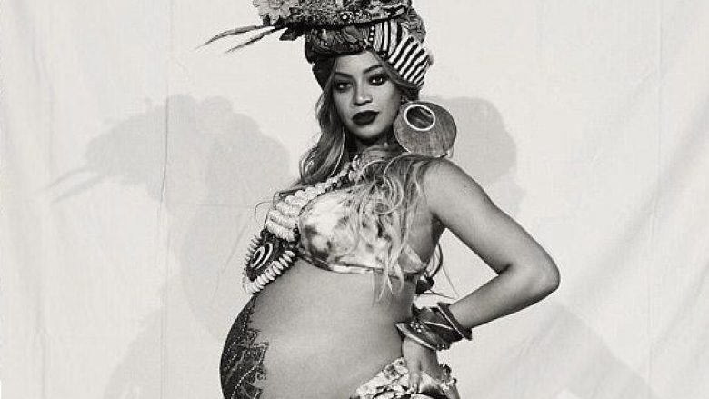 Beyonce shfaq barkun e rrumbullakosur dhe tatuazhin e ri, në pritjen e ëmbël të binjakëve (Foto)