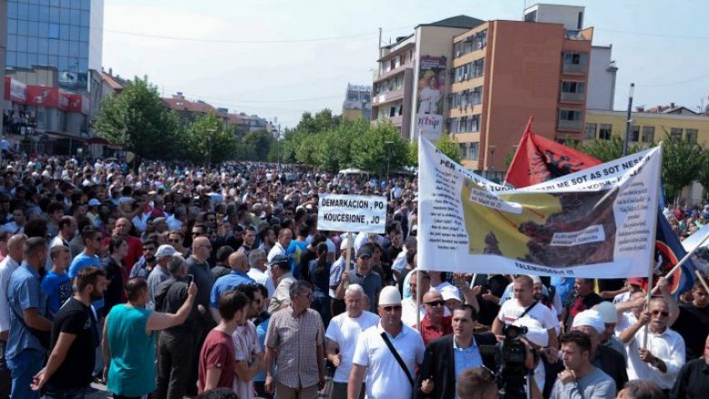 Opozita thërret protestë për të hënën (Video)