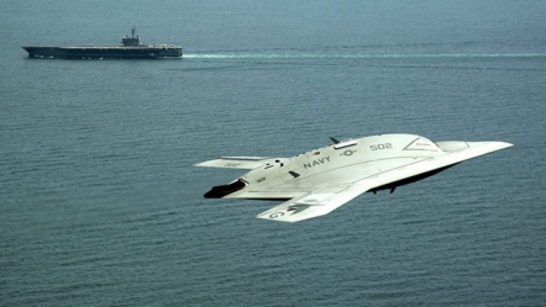 Dronët iranianë mbi luftanijen amerikane acarojnë Pentagonin