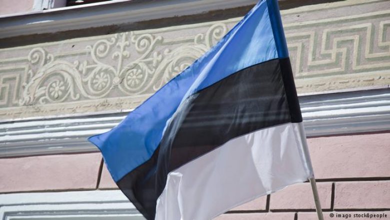 Estonia dëbon diplomatë rusë