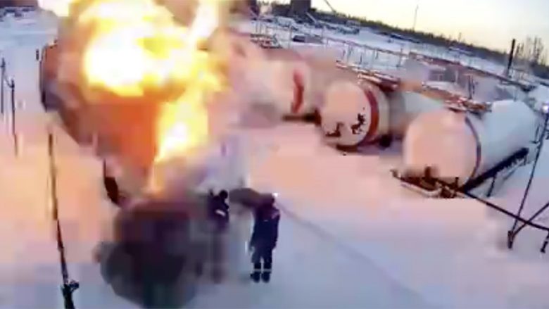 Pamje të frikshme: Shpërthen cisterna e gazit, mbesin të vdekur dy punëtorë (Video,+18)
