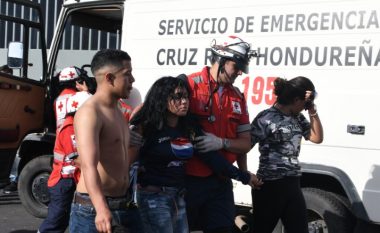 Tragjedi në ndeshjen e futbollit në Honduras, katër të vdekur e 40 të plagosur në festën e titullit (Foto)