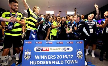 Huddersfield u ngjitë në Ligën Premier, por shuma që do të fitojë do t’ia kishin lakmi edhe kampionët e Series A, Bundesligas e La Ligas (Foto)