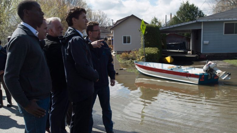 Përmbytjet në Kanada, Trudeau me helikopter mbi zonë (Foto/Video)