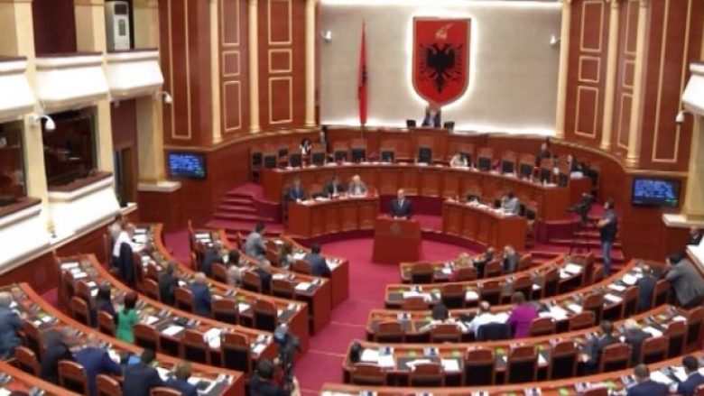 Kuvendi i Shqipërisë miratoi ndryshimet në qeveri