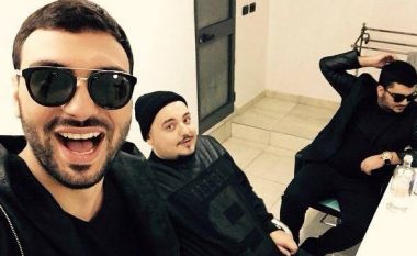 Ermal Fejzullahu dhe Ledri këndojnë së bashku edhe këngë rapsodike (Video)