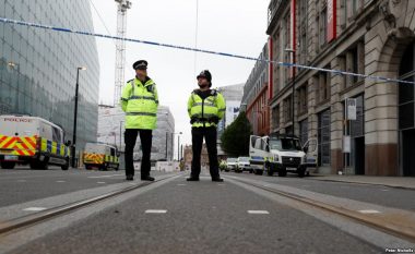 Policia britanike po heton një “rrjet” terrorist në lidhje me sulmin në Mançester