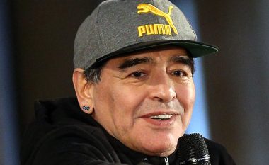 Maradona: Dua ta drejtoj Napolin