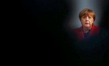 Merkel thotë se turqit janë të sigurt të shkojnë në Gjermani