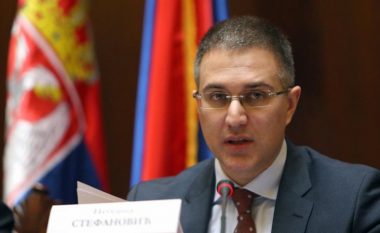 Ministri serb i Policisë: Shqiptarët s’mund të hyjnë as një milimetër në territorin e Serbisë