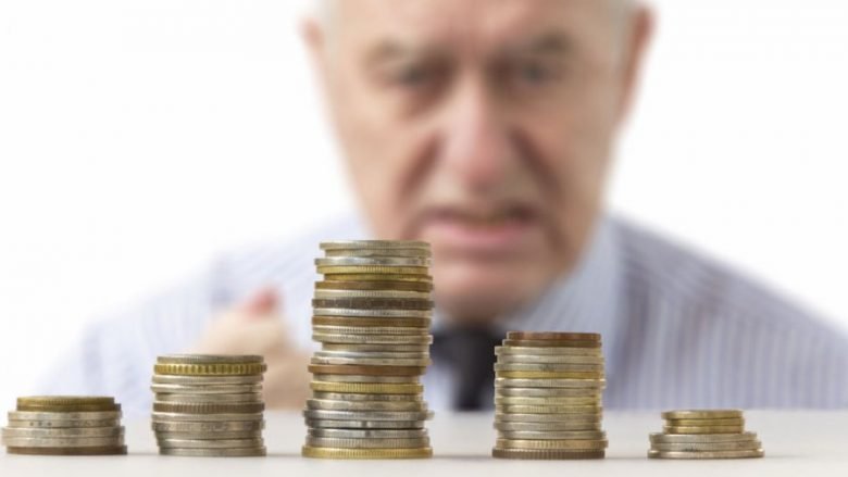 Qeveria ndan 30 euro shtesë për pensionistet që marrin deri në 100 euro