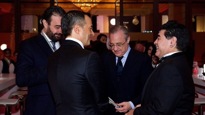 Agjenti Jorge Mendes ia ofron Realit futbollistin e Barçës, por Perez e refuzon