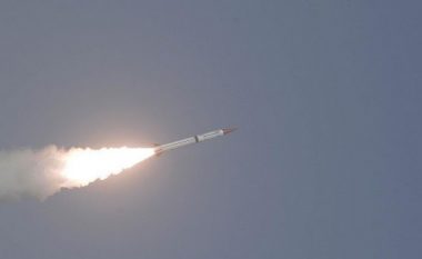 SHBA-të testojnë raketën balistike mbi Oqeanin Paqësor