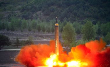 Koreja Veriore konfirmon kryerjen e provës së re raketore