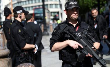 Policia heton një “rrjet të gjerë terrorist” në Britani