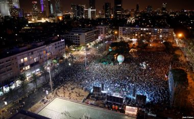Mijëra izraelitë marshojnë në Tel Aviv, në mbështetje të shtetit palestinez