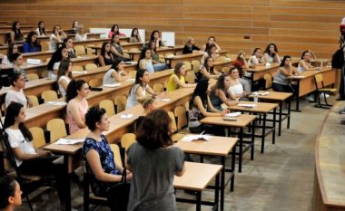 Studentët e UP-së njoftohen për parandalimin e migrimit të parregullt