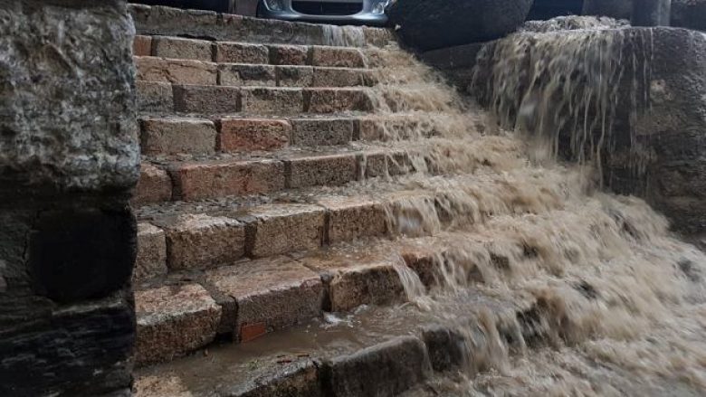 Maqedoni, nga 1 deri më 10 qershor pritet të ketë reshje të shumta të shiut, autoritetet bëhen gati