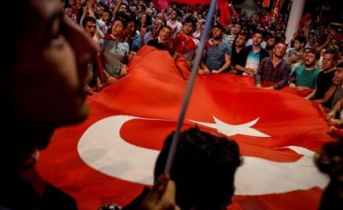 Turqia jep urdhër për arrestime të reja