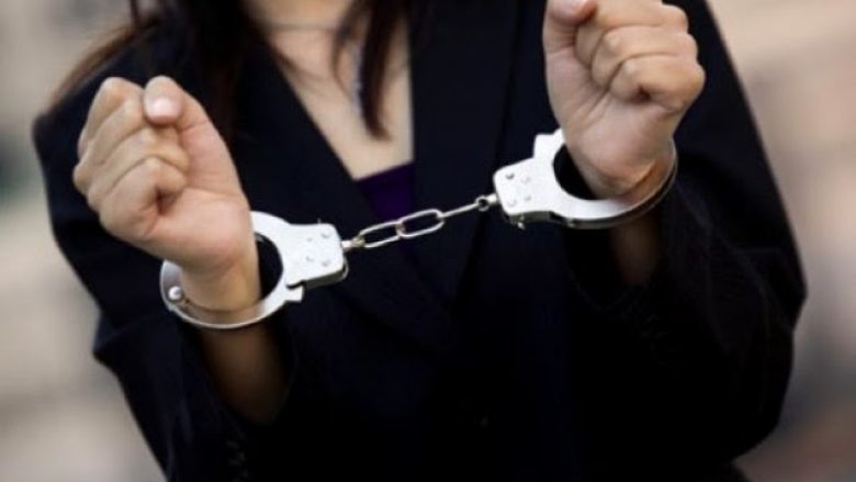 Arrestohet një femër në Gjilan për posedim të substancave narkotike