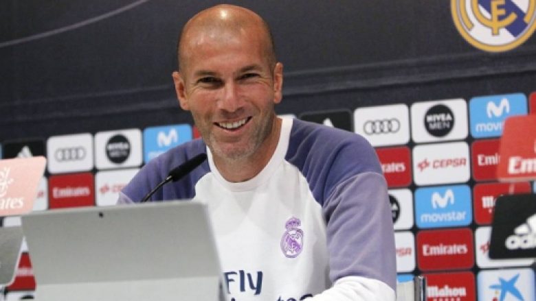 Zidane lavdëron Buffonin