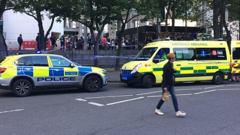 Sulm në Londër, policia bllokon sheshin “Russell”