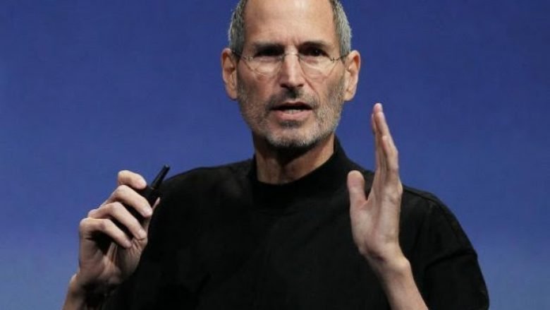 Steve Jobs nuk kishte dëshiruar që Apple të prodhojë telefona
