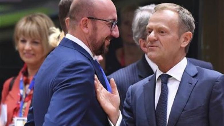 Tusk nervozon kryeministrin belg me citimin e Lennon (Video)